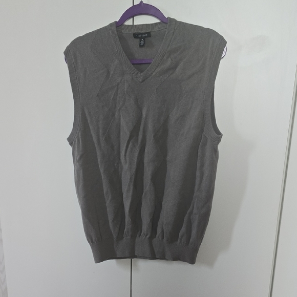 Van Heusen Gray Knit Sweater Vest - Picture 1 of 2